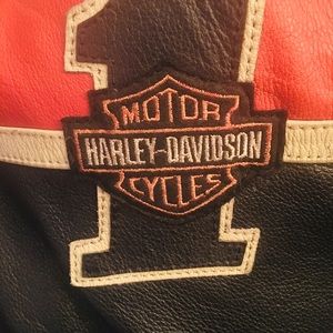 Men’s Harley Davidson genuine leather jacket.